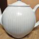 Pleated teapot Pilivuyt in white porcelain
