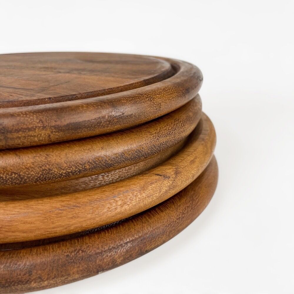 Round solid wood cutting boards