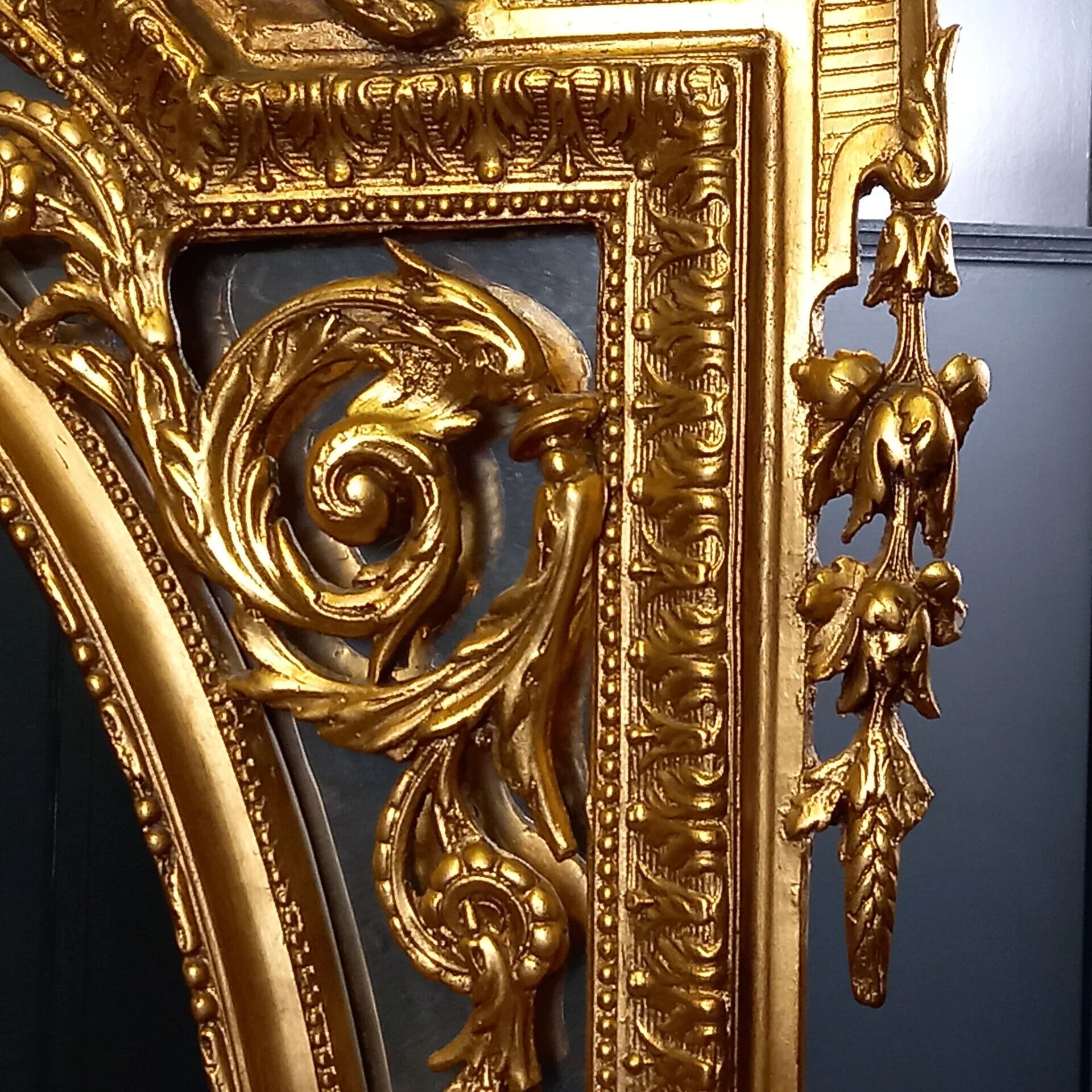 Miroir ovale vintage de style Rococo Louis XV