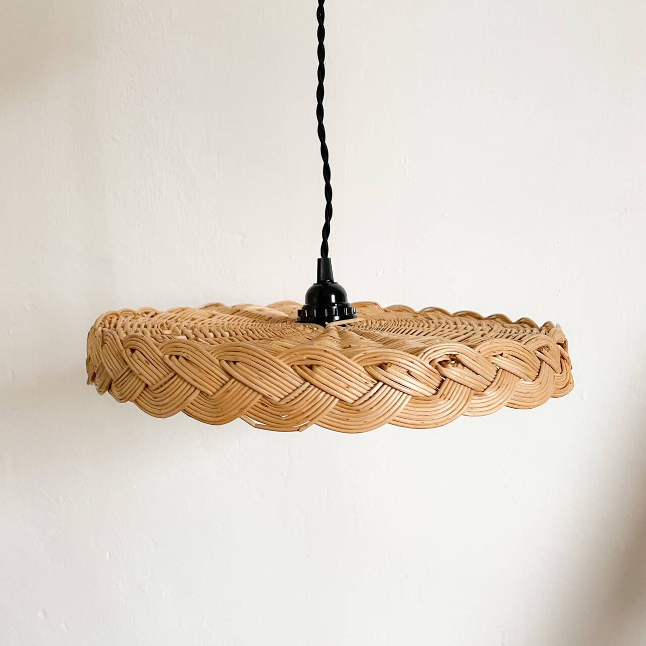 Rattan pendant light