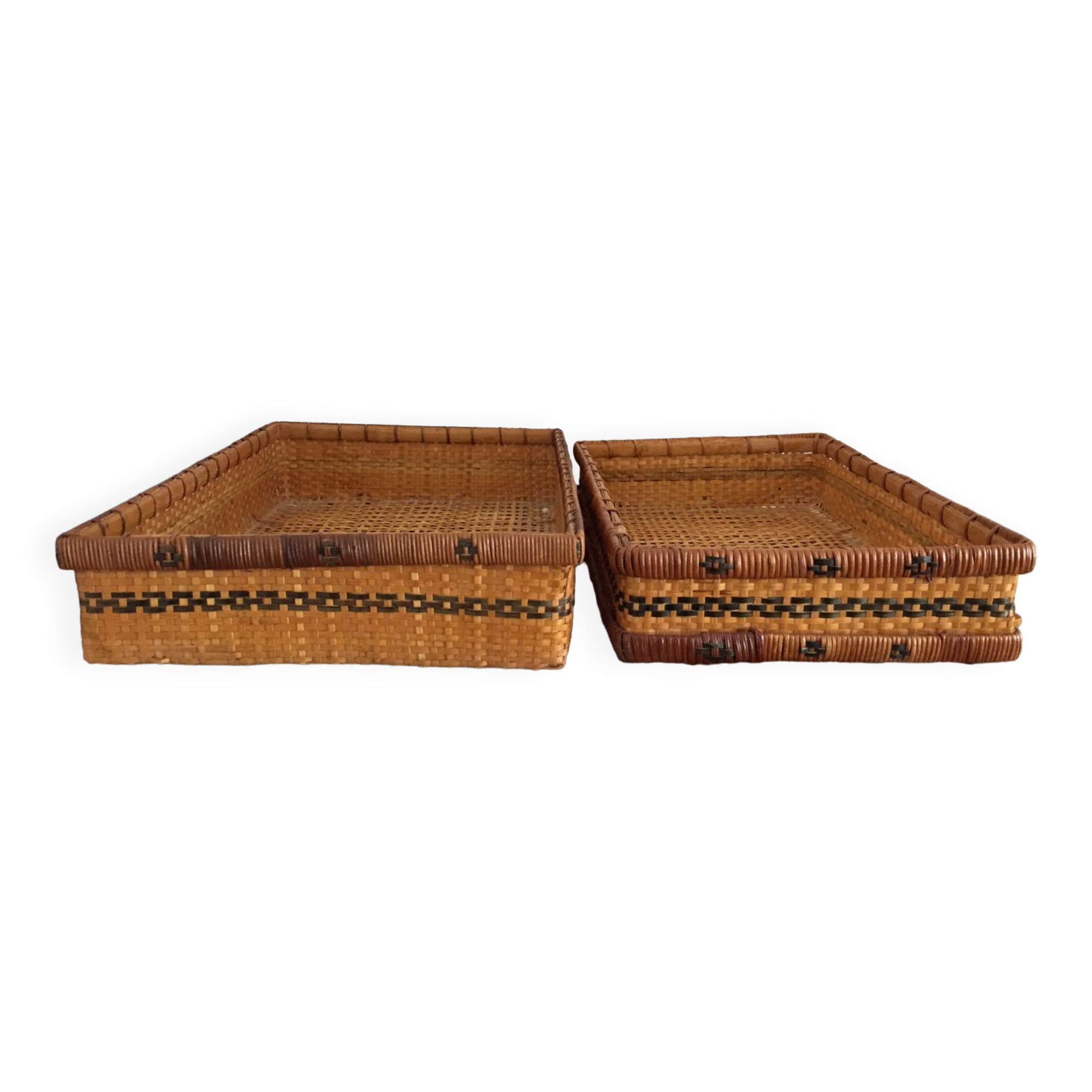 2 rattan baskets