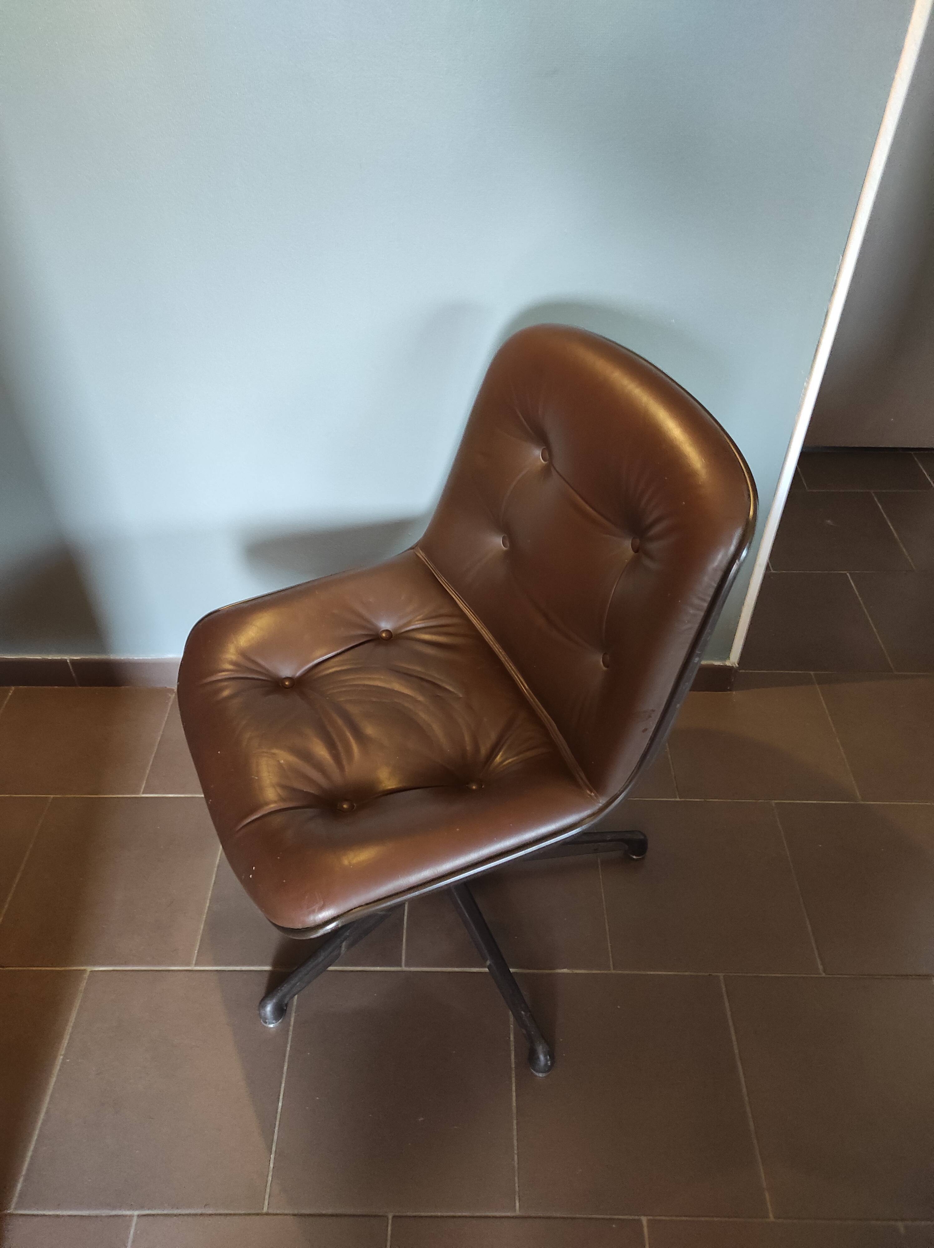 Leather armchair for Comforto