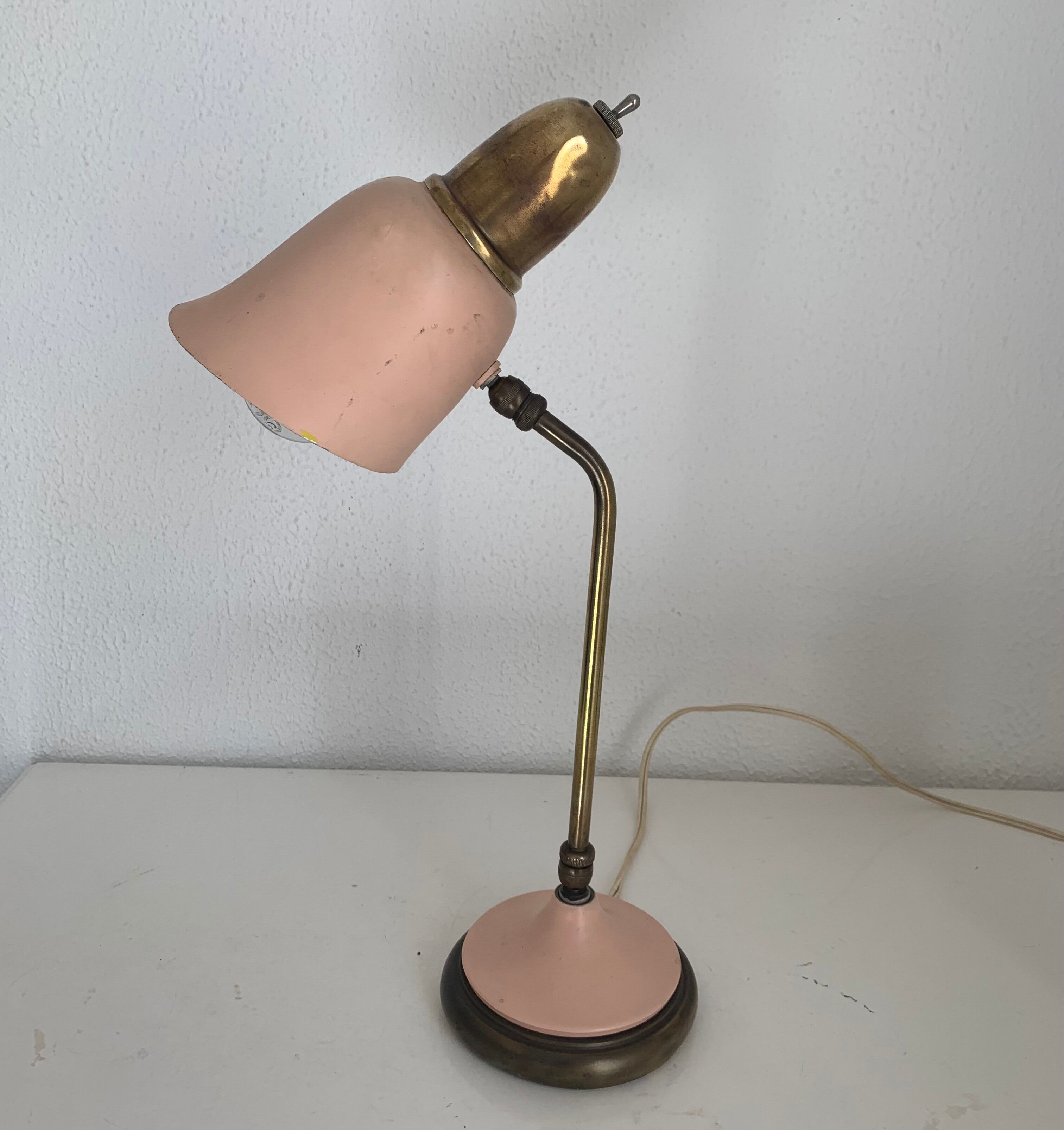 Lampe style cocotte rose et dorée, 1950