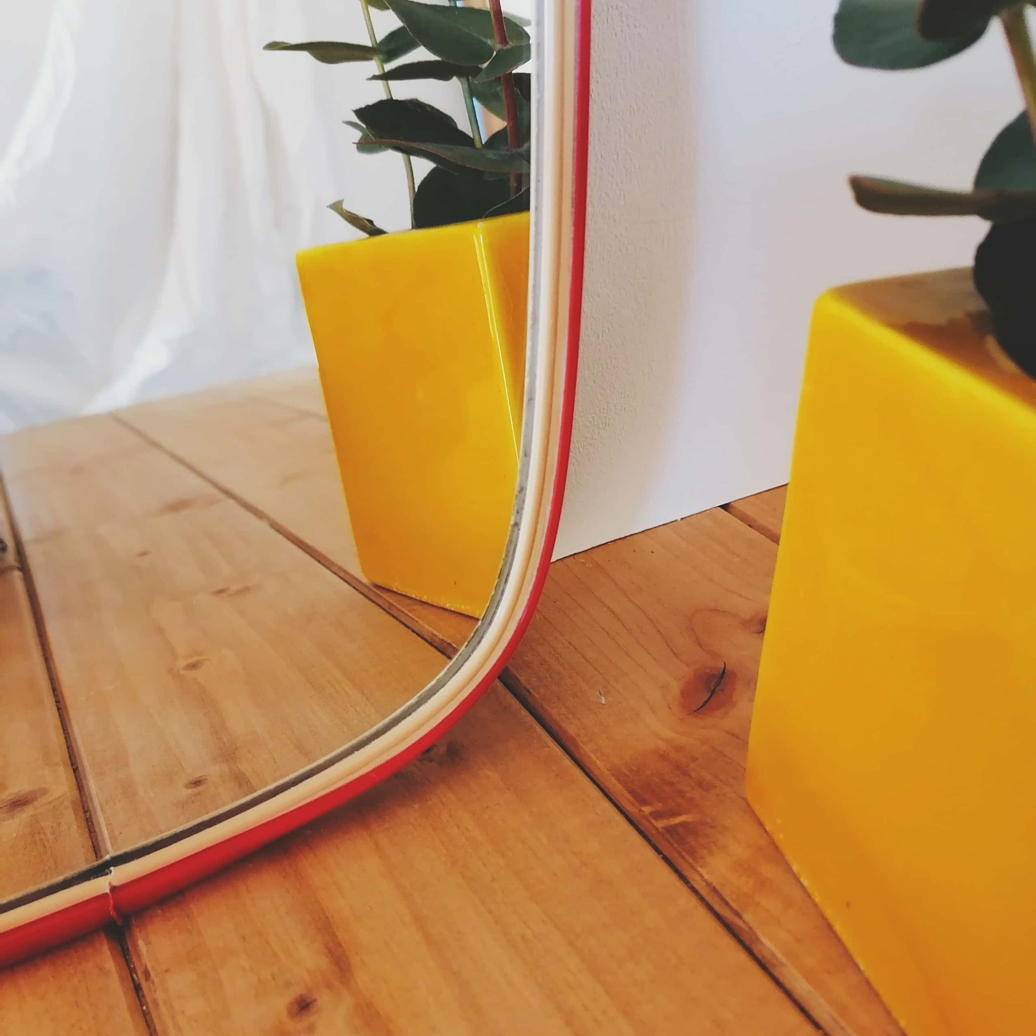 Vintage mirror mirror