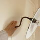 Industrial wall lamp in gooseneck sheet porcelain base
