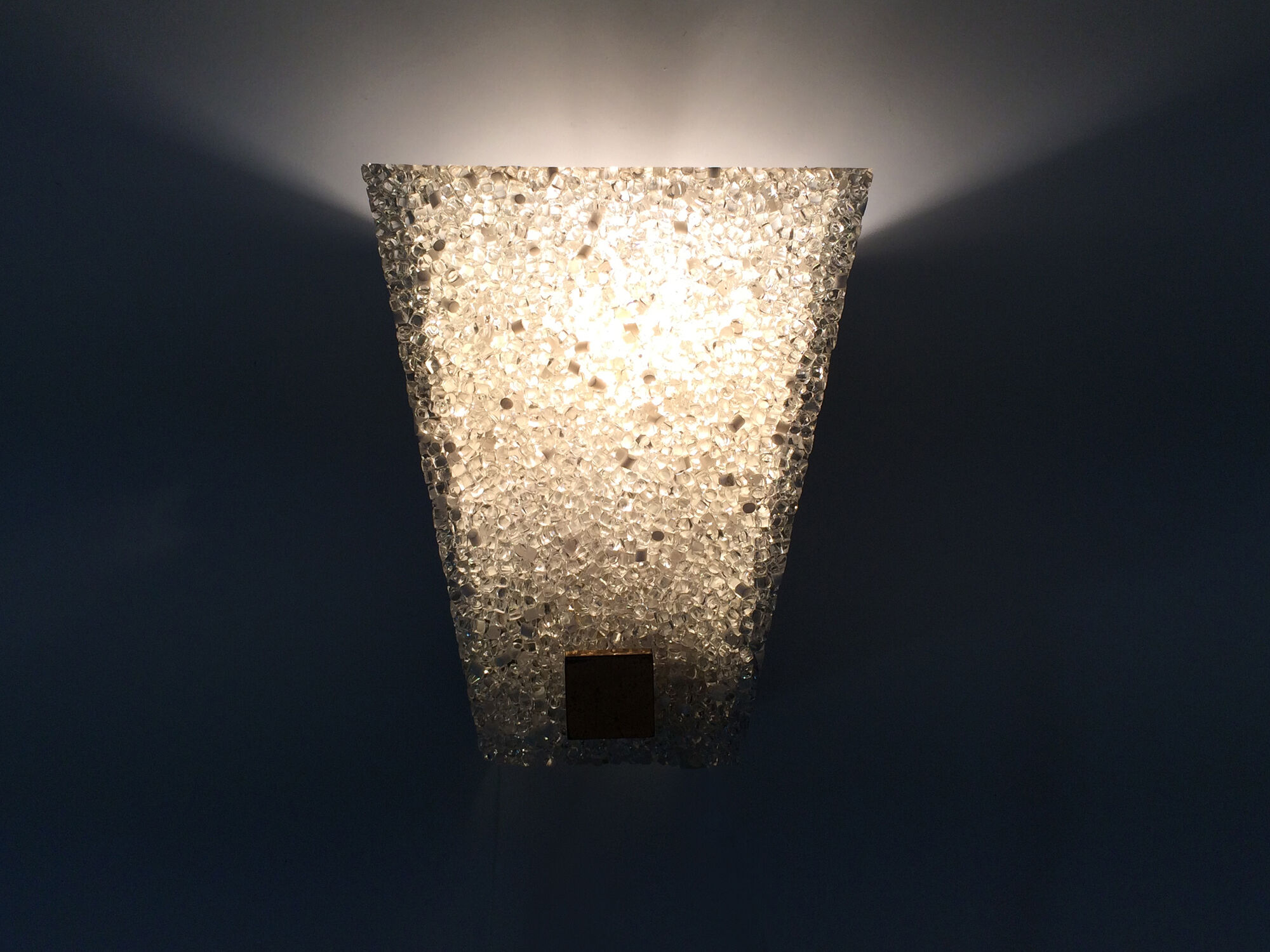 Pair of minimalist vintage appliques in granite perspex and metal structure. Year 50