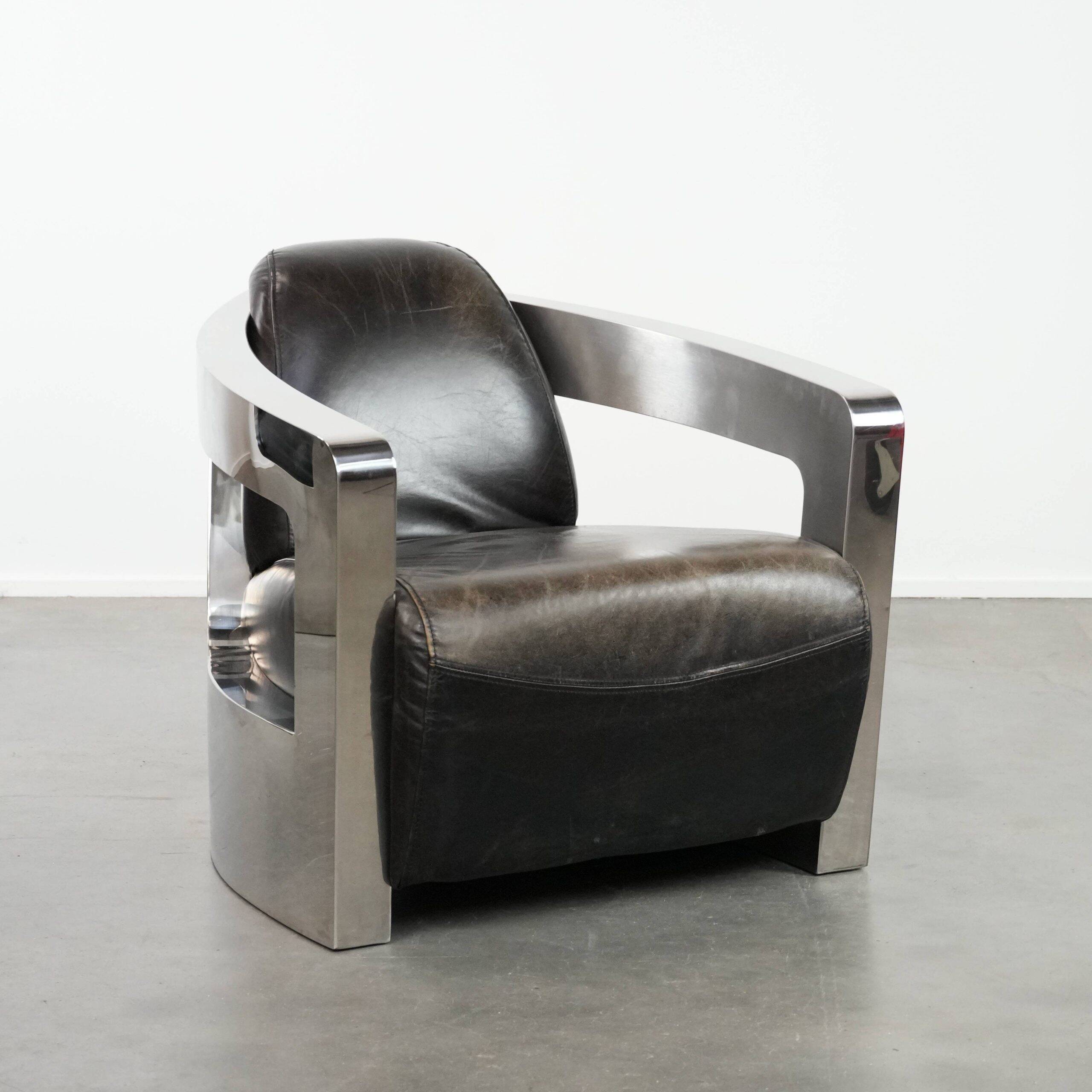 Unique design Aviator armchair with an aluminium frame
