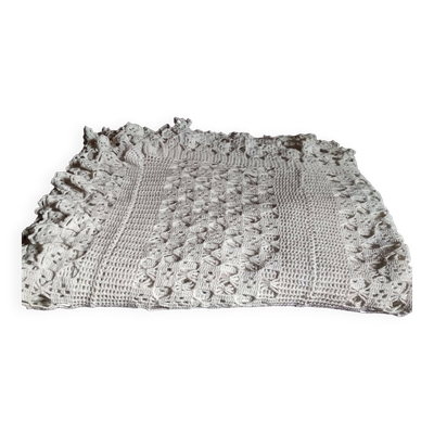 Dessus de lit  en coton blanc  point crochet à la main