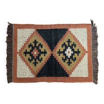 2 x 3 ft - jute\wool handwoven kilim