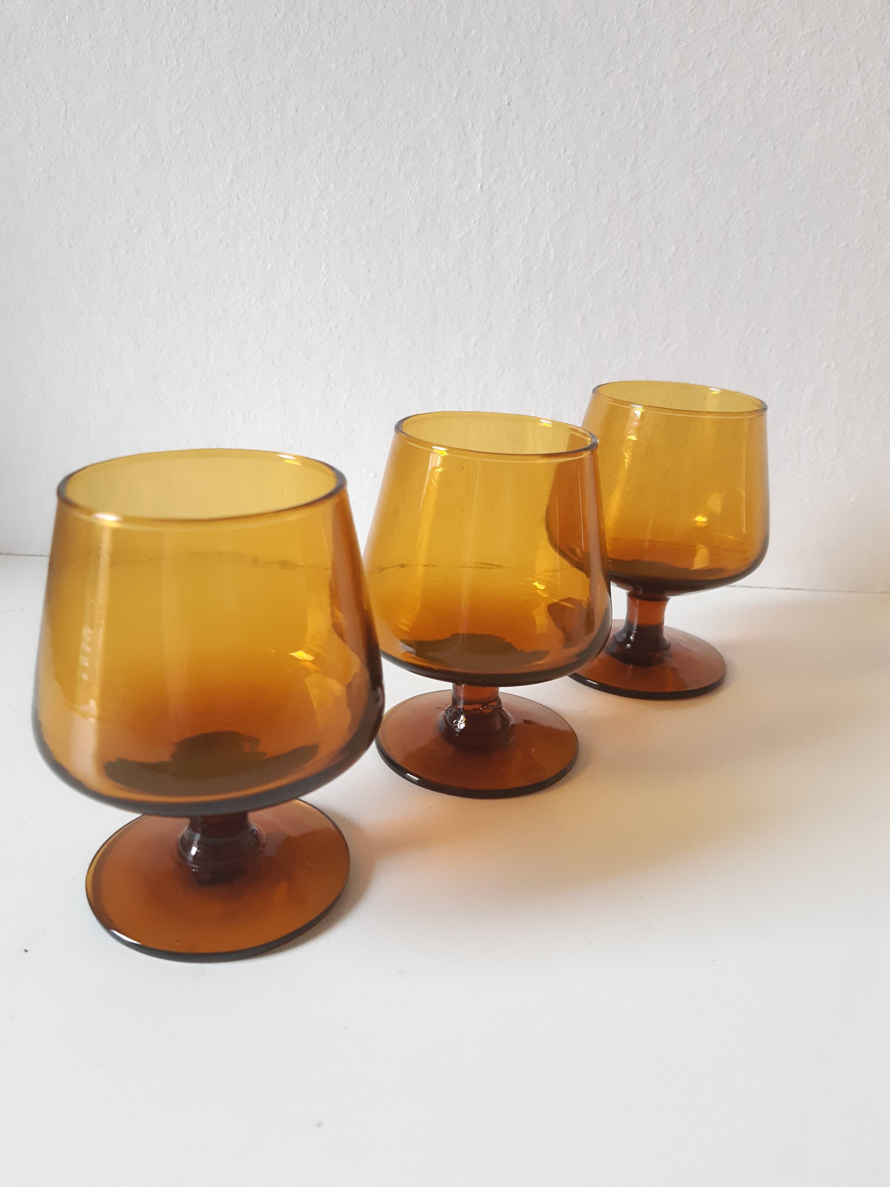 Set of 5 vintage amber liquor glasses