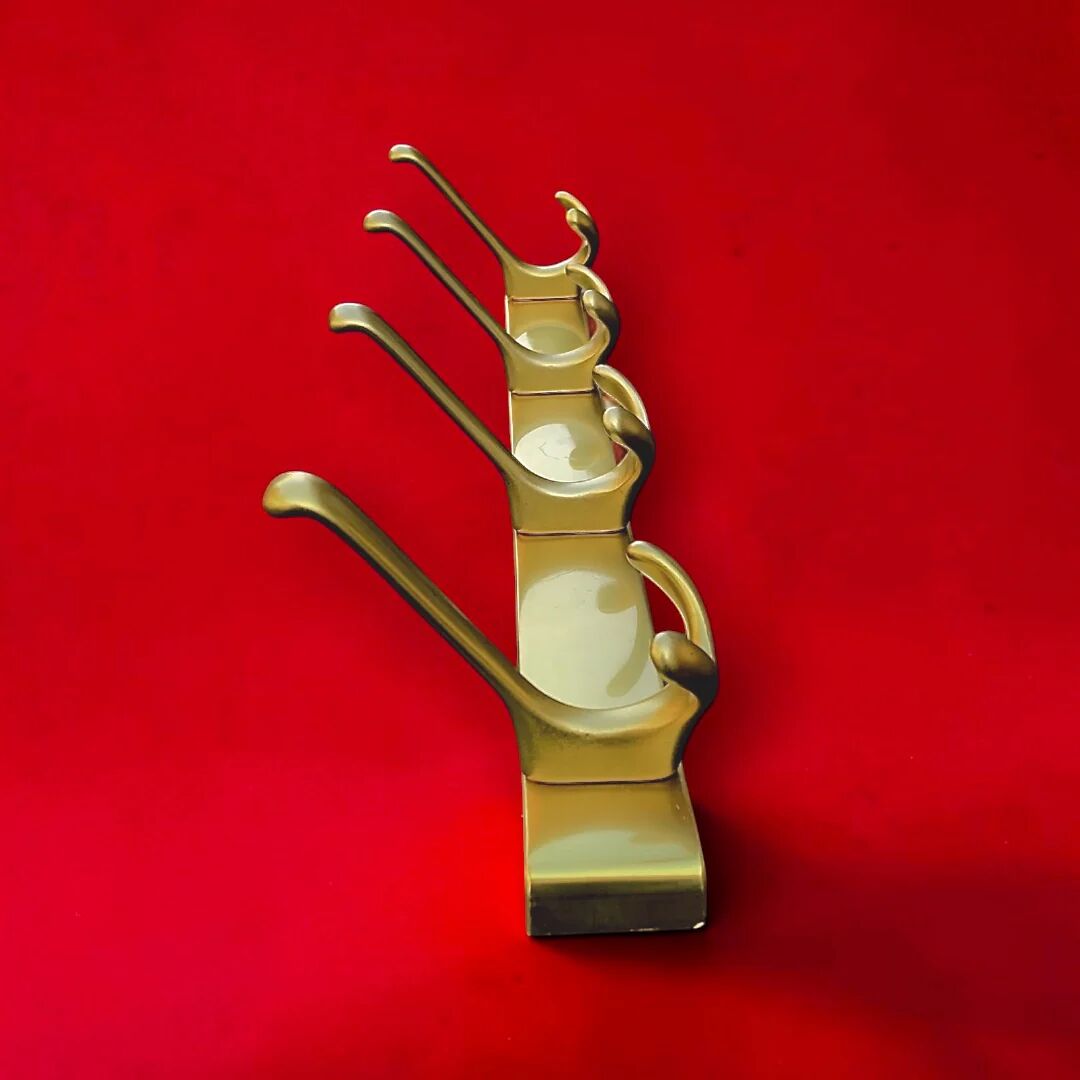 Vintage wall-mounted coat rack in anodised gold aluminium – 4 hooks – 1960s