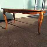 Table à manger en bois style Louis XV