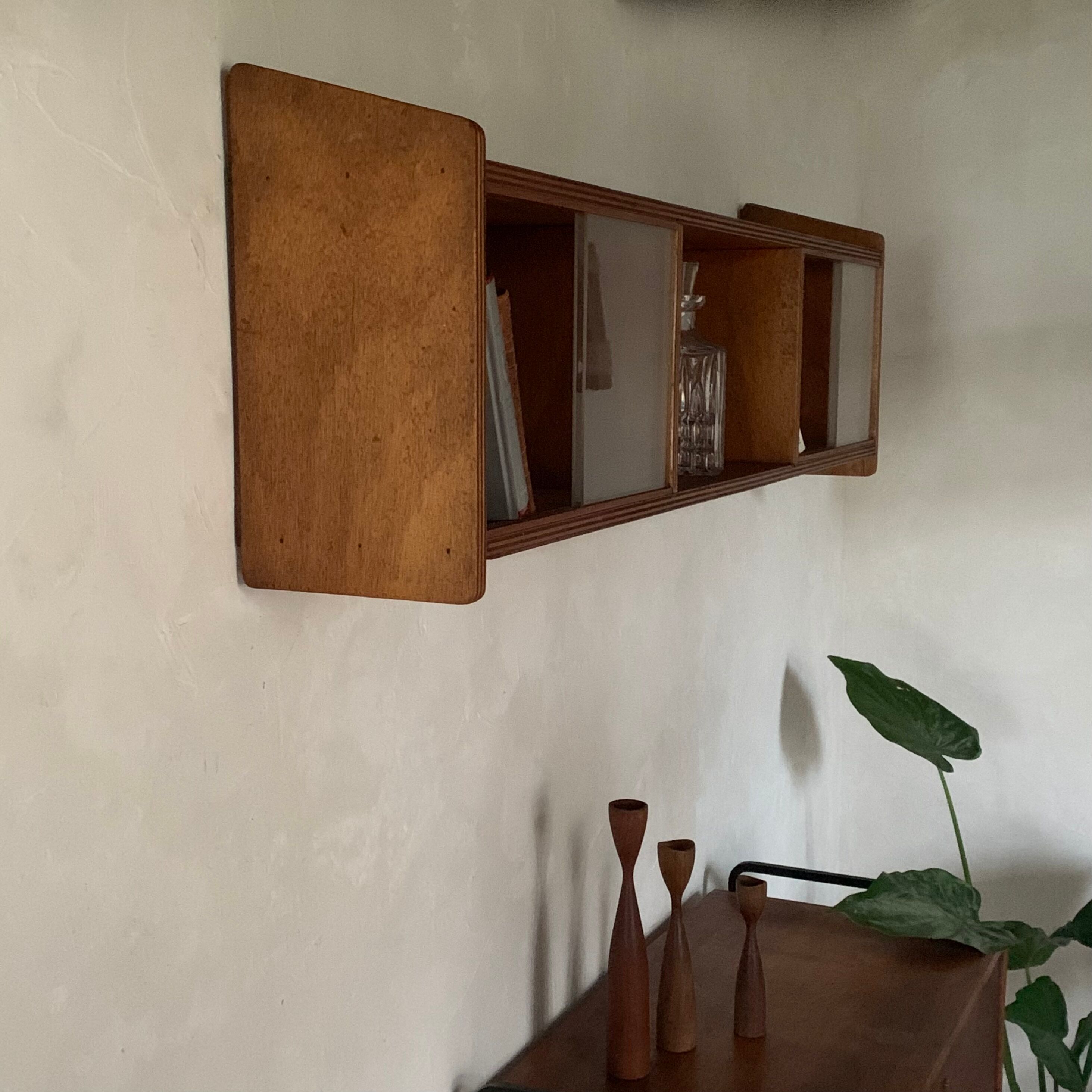 Bookcase vintage pyramidal wall shelf