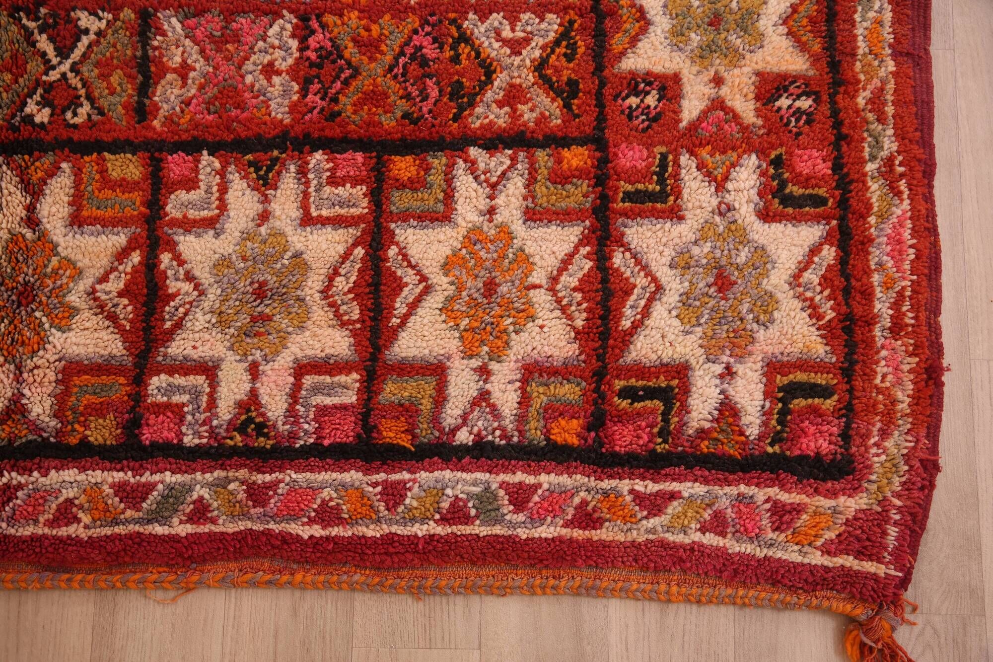 Vintage Moroccan Wool Rug 214 x 325 cm, Berber Handmade Rug Unique