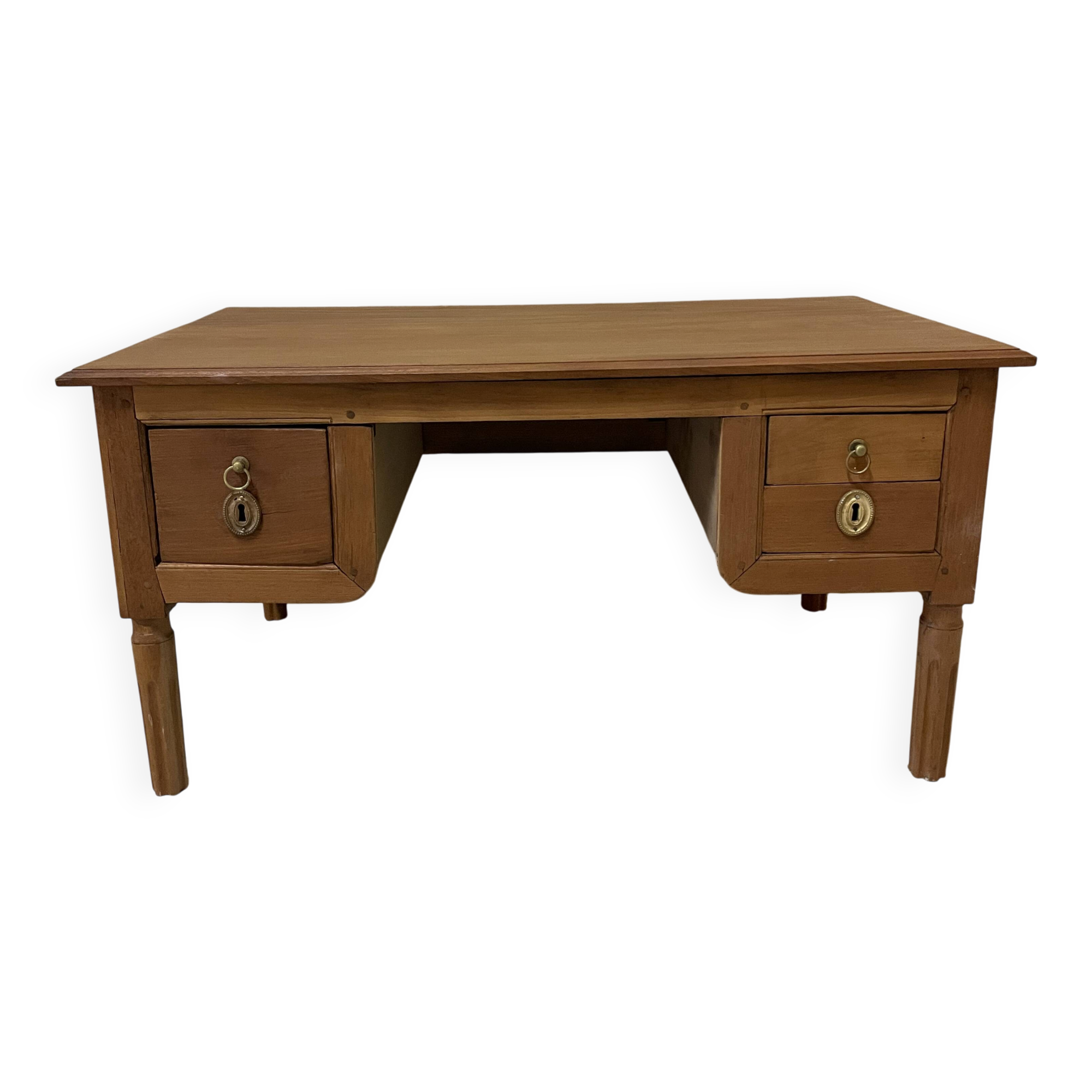 Solid wood coffee table with drawers – chic country style