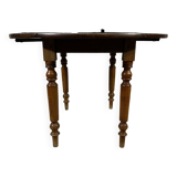 Round shuttered table