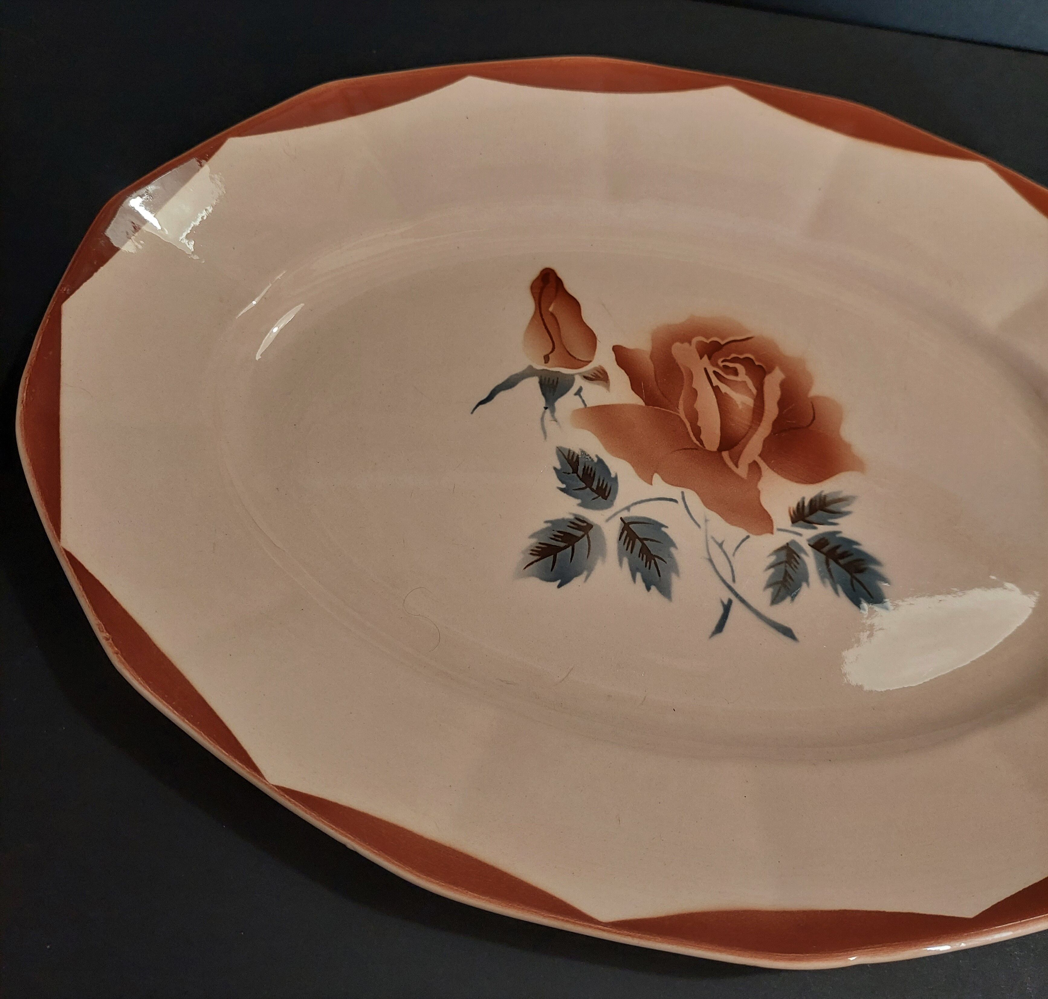 Oval dish Digoin Sarreguemines early twentieth century