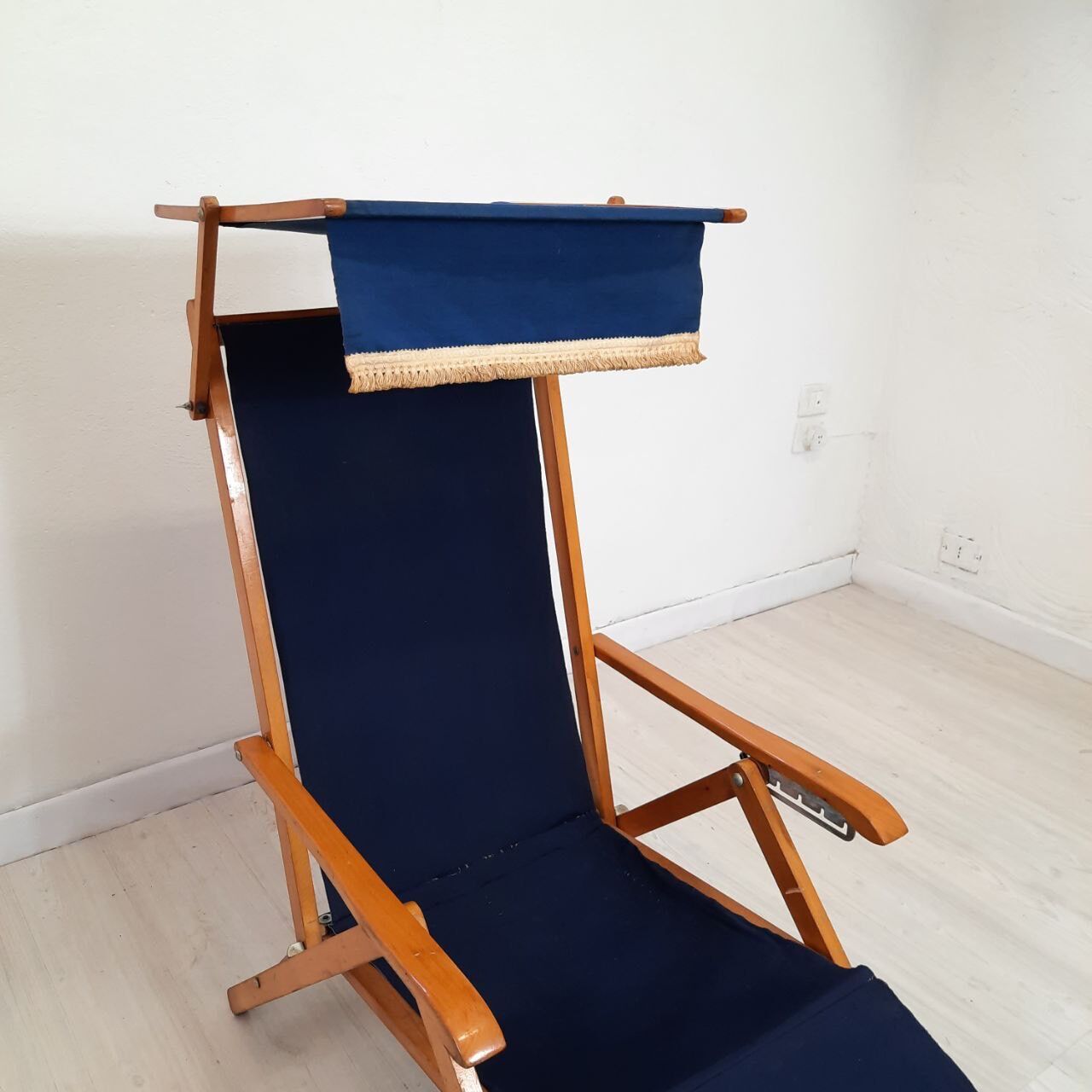 Vintage rehabilitable beach bed, Fratelli Reguitti production