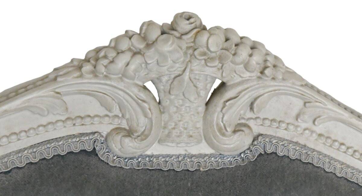 Pair of Louis XVI style marquises