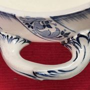 Antique Lunéville earthenware tureen, 28 x 22 x 16 cm