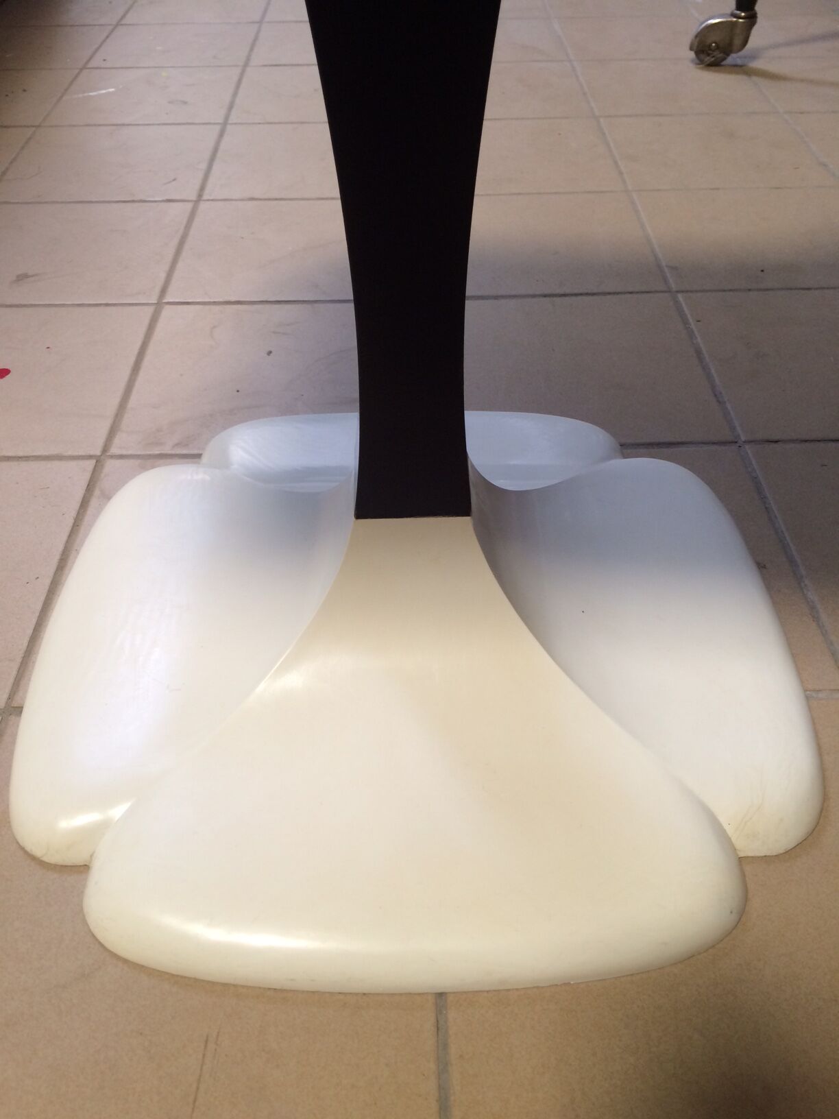 Tulip chair by Gauthier 70