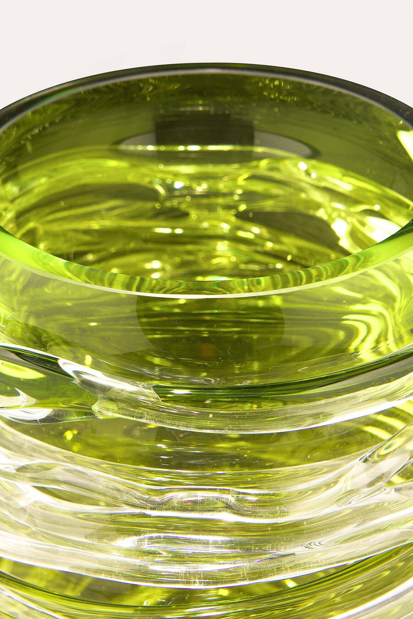 'Tamtam Honey' vase in crystal and green glass - Sem Schanzer (as l'Anverre