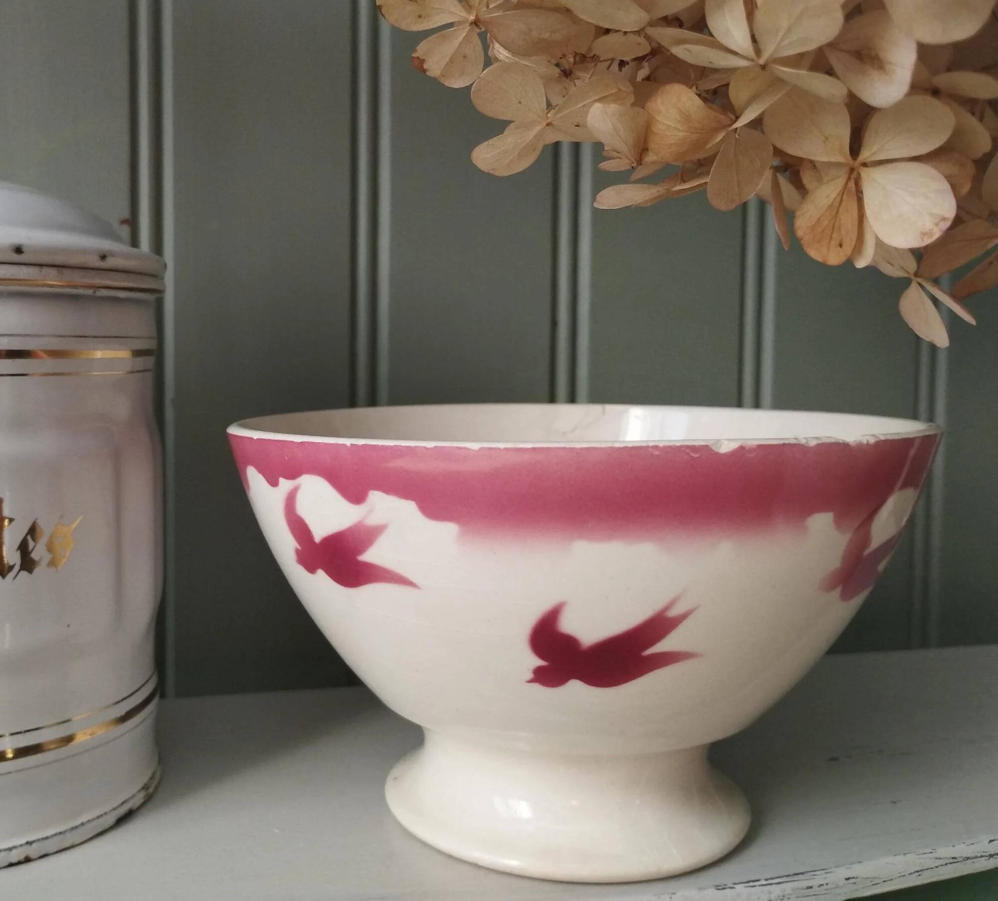 Badonviller earthenware bowl "Swallows"