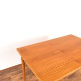 Table à manger extensible en teck danois du milieu du siècle, années 1960.