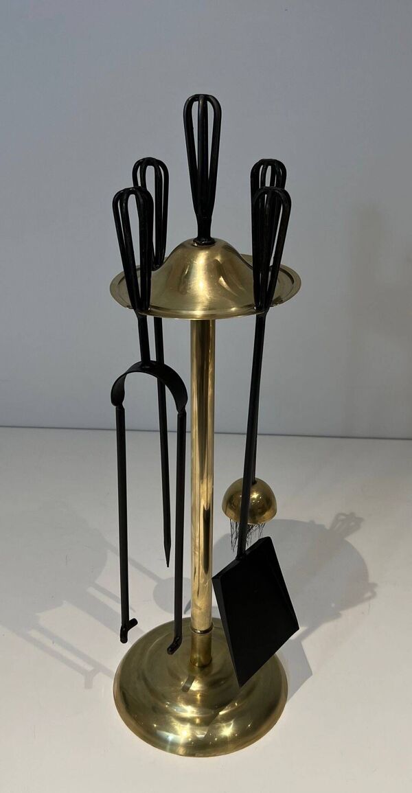 Nécessaire de Feu Design en Métal Laqué Noir et Laiton Poli. France. Vers 1