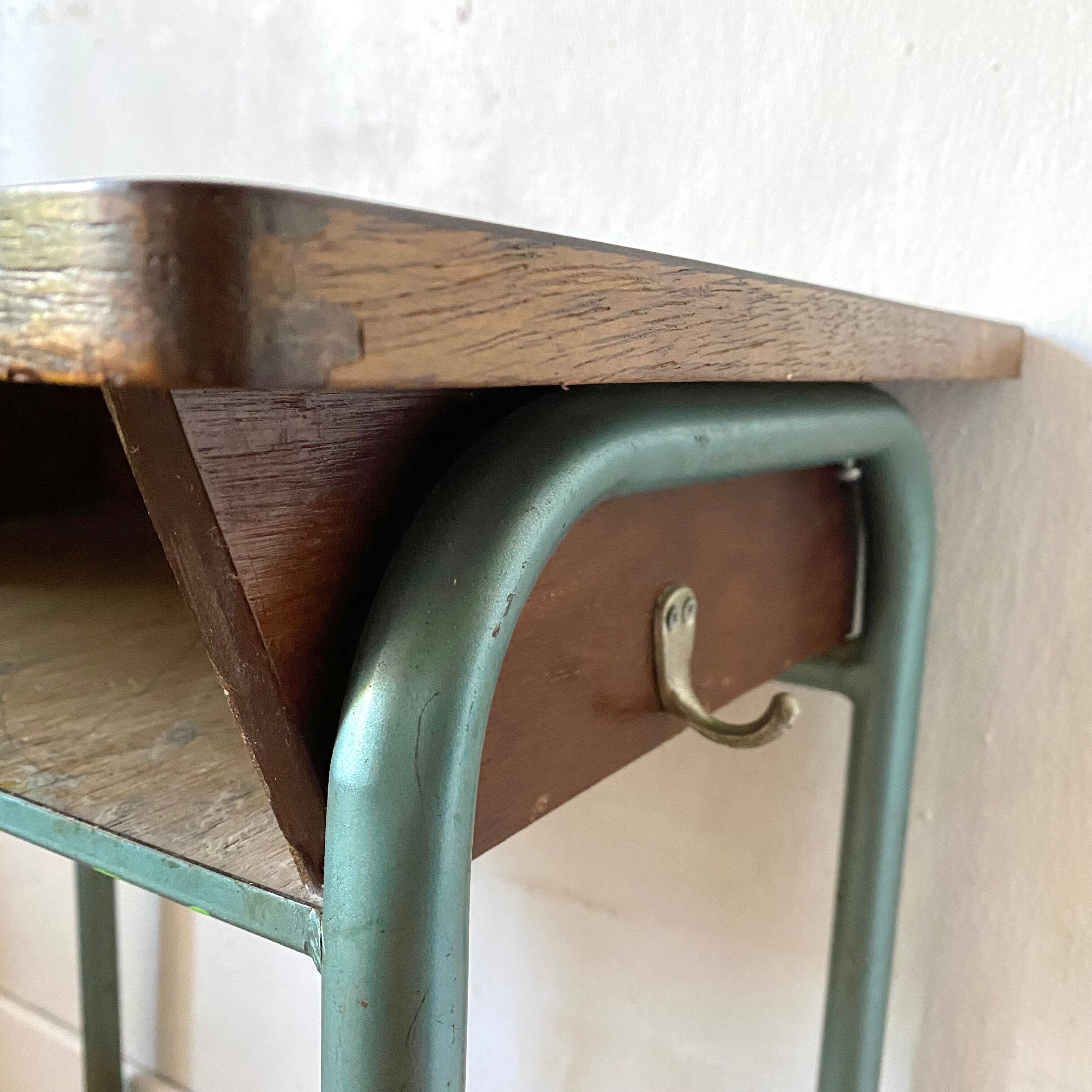 Bureau d'écolier vintage métal et bois