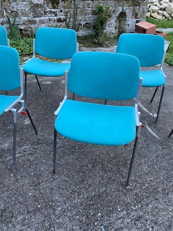 7 chaises DSC 1965 par Giancarlo Piretti éditées par Castelli, Italie