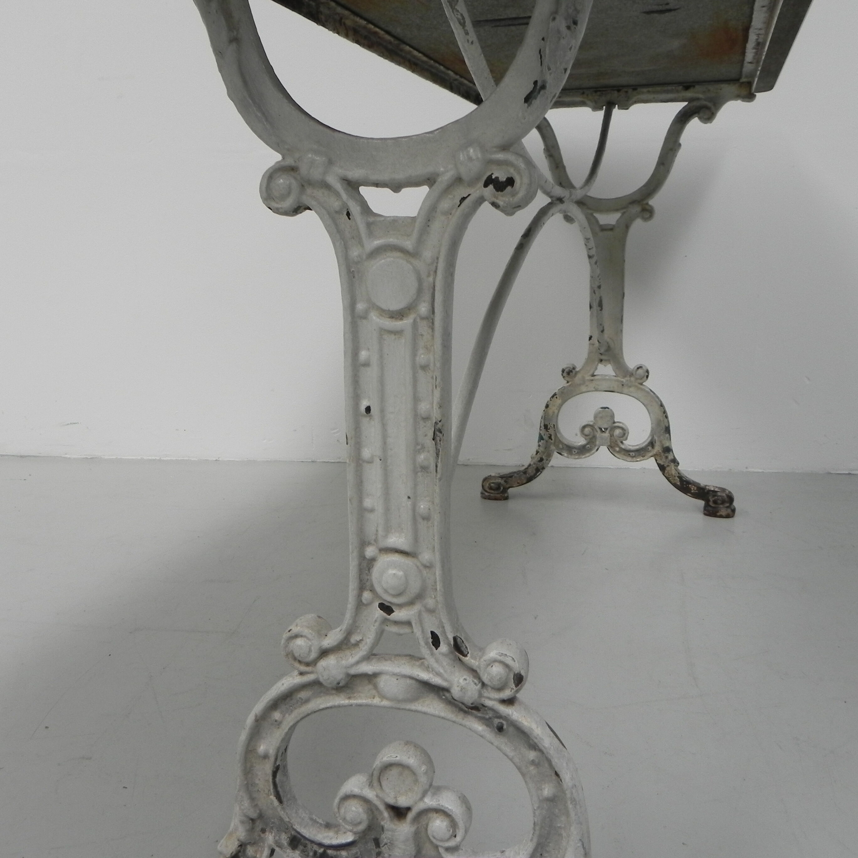 XL Garden table made in Paris, bistro table with granite top