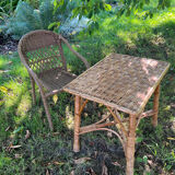 Small children's chair in beige scoubidou.