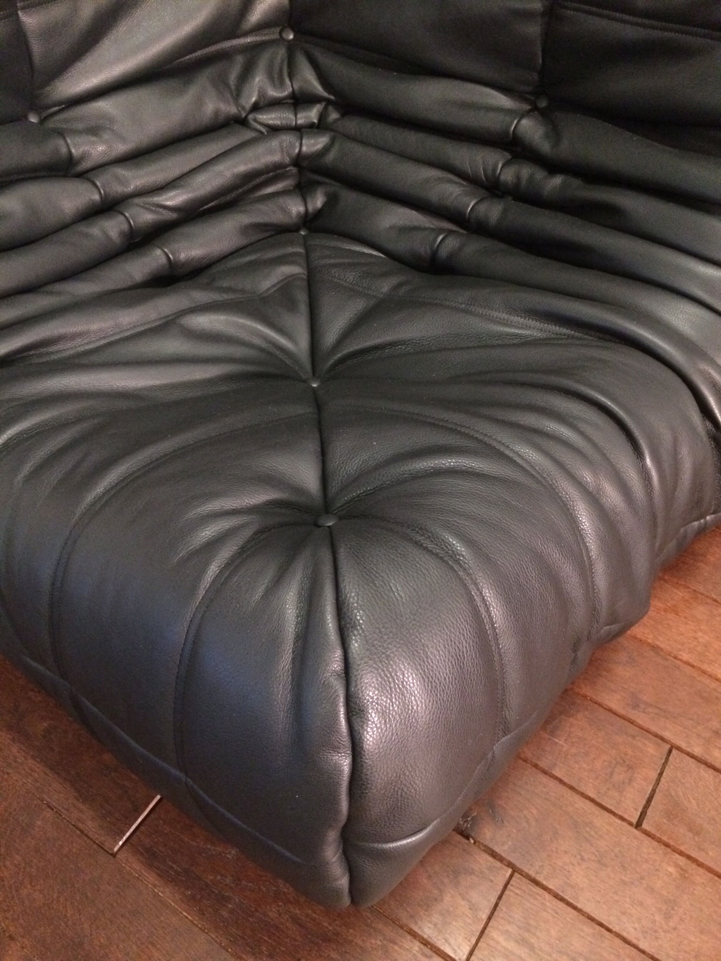 Togo corner chair model designed by Michel Ducaroy 1973