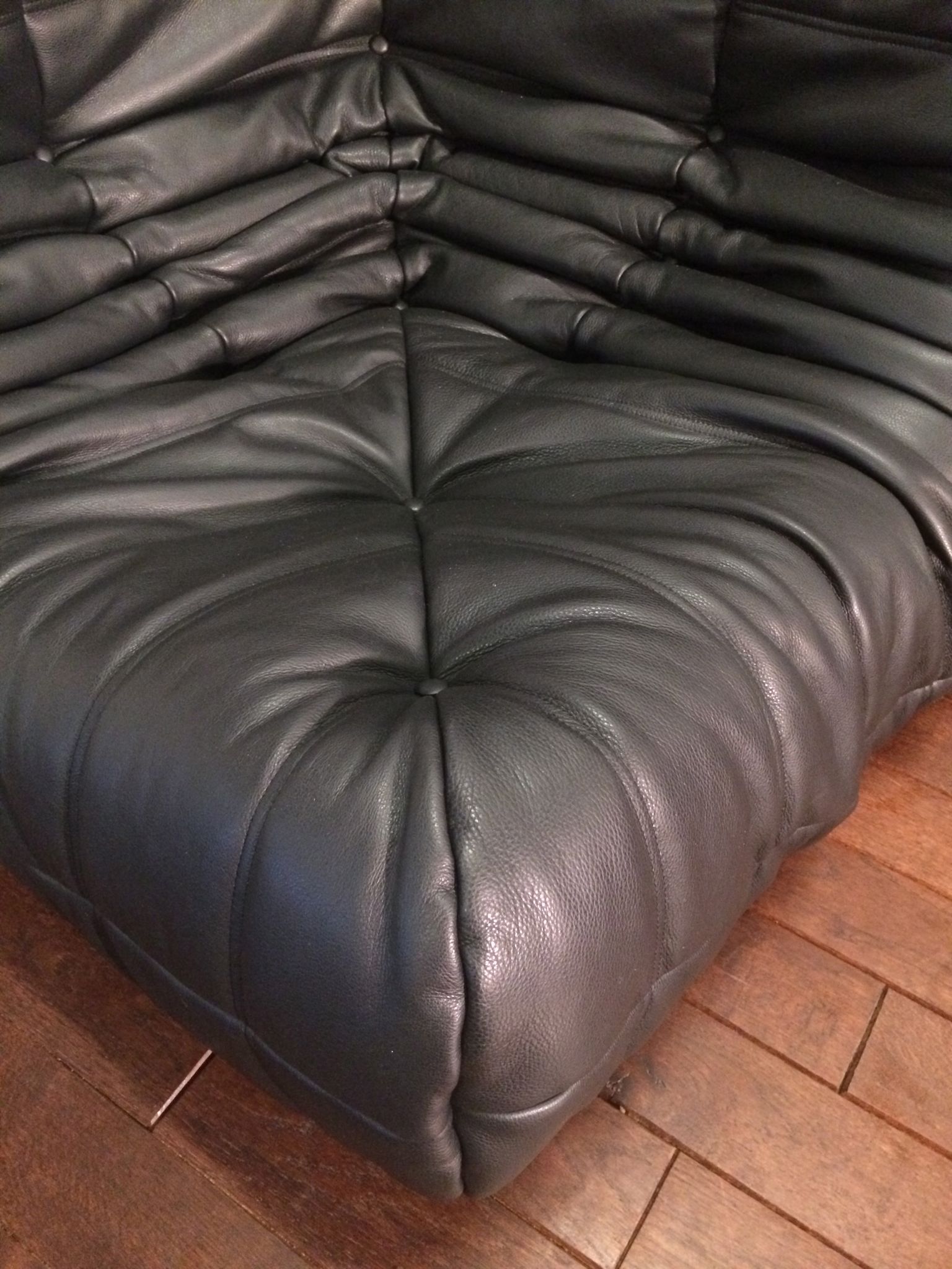 Togo corner chair model designed by Michel Ducaroy 1973
