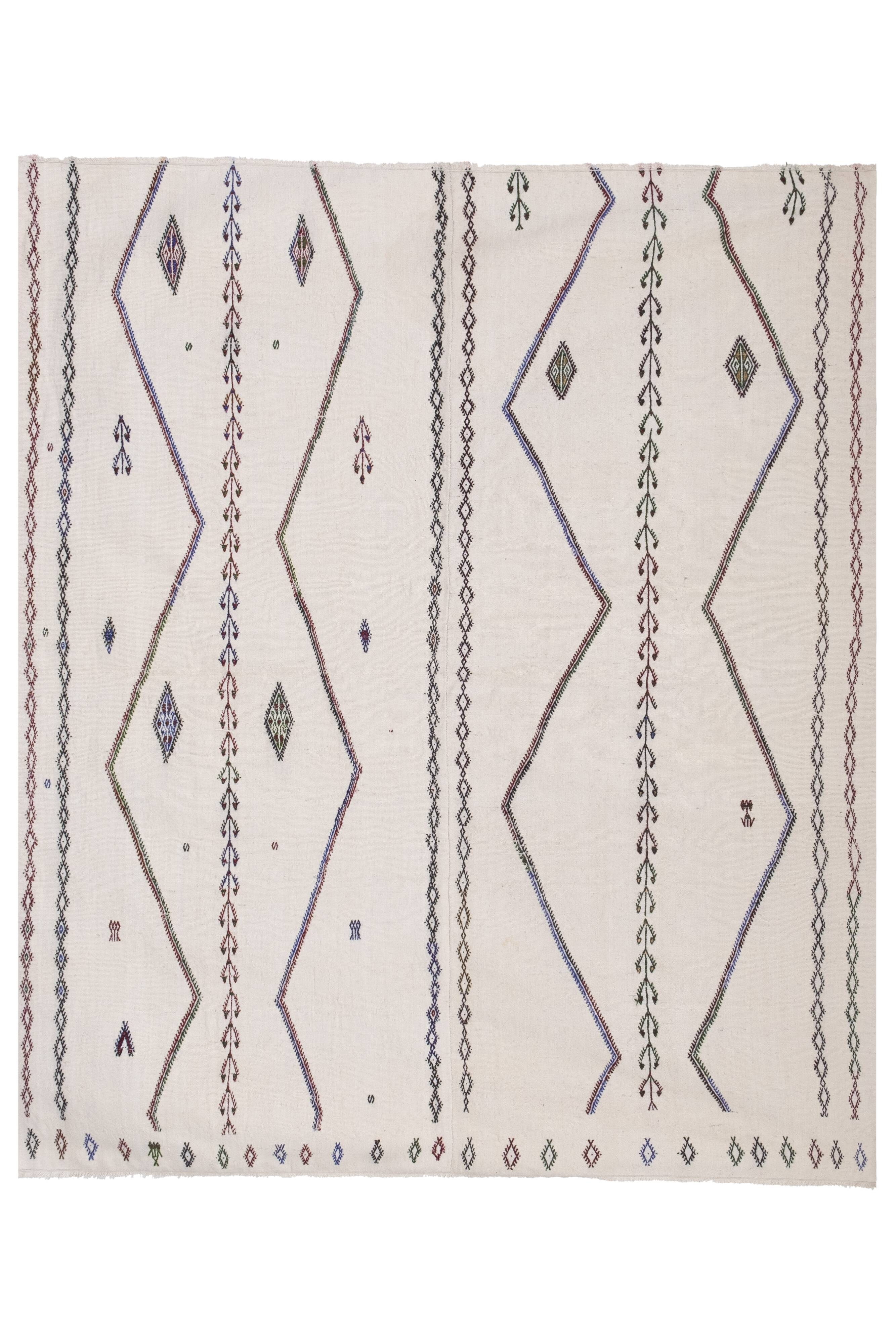 Carpet 179x210 cm
