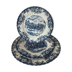 Trio d’assiettes Coaching Scenes bleu par Johnson Bros Brothers Irestone