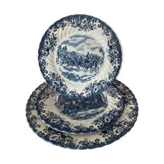 Trio d’assiettes Coaching Scenes bleu par Johnson Bros Brothers Irestone