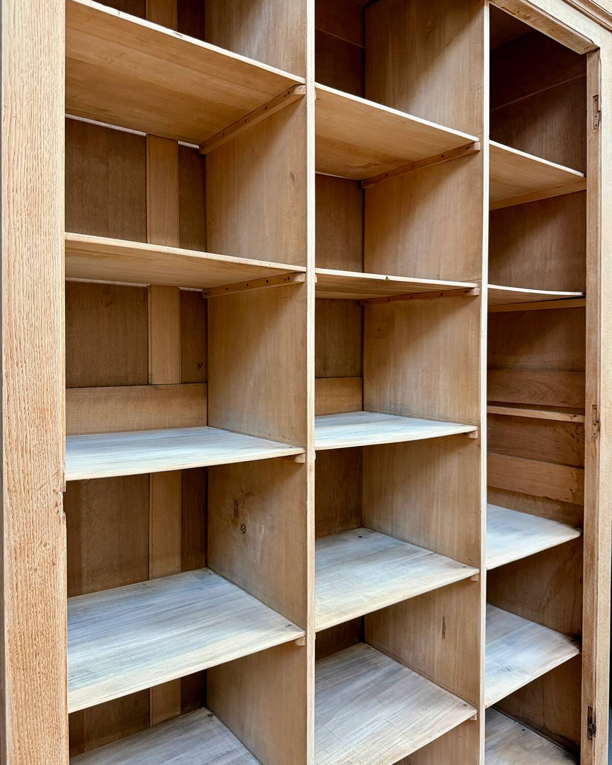 Large oak locker cabinet (renovated)