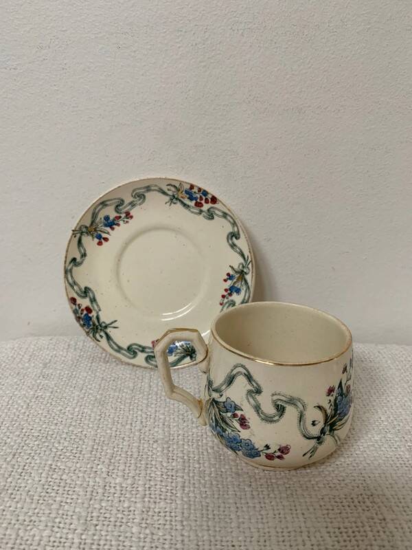 Tasse ancienne d'occasion - Collection