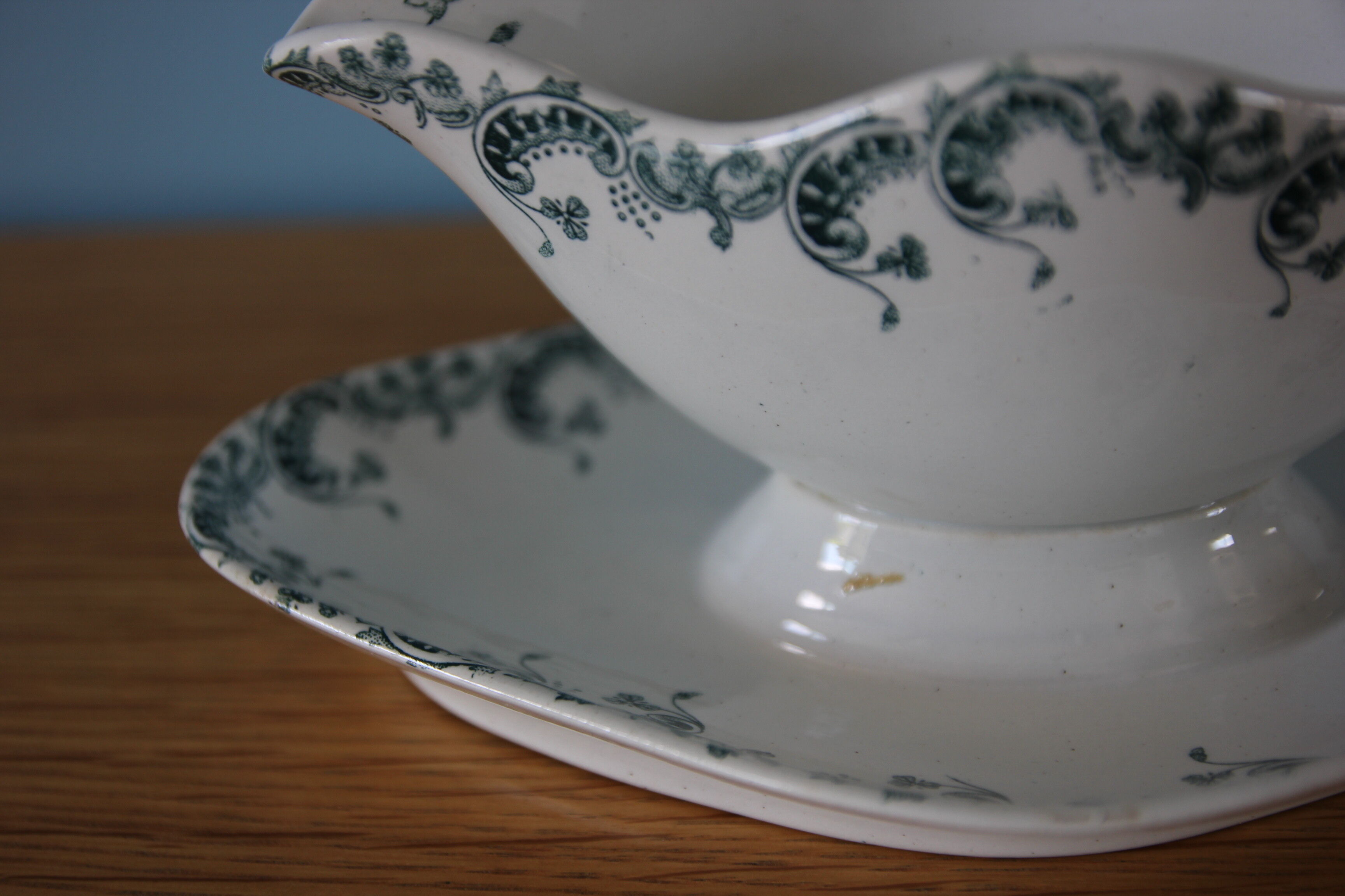 Saucière iron earth Byzantine model of Saint Amand and Hamage