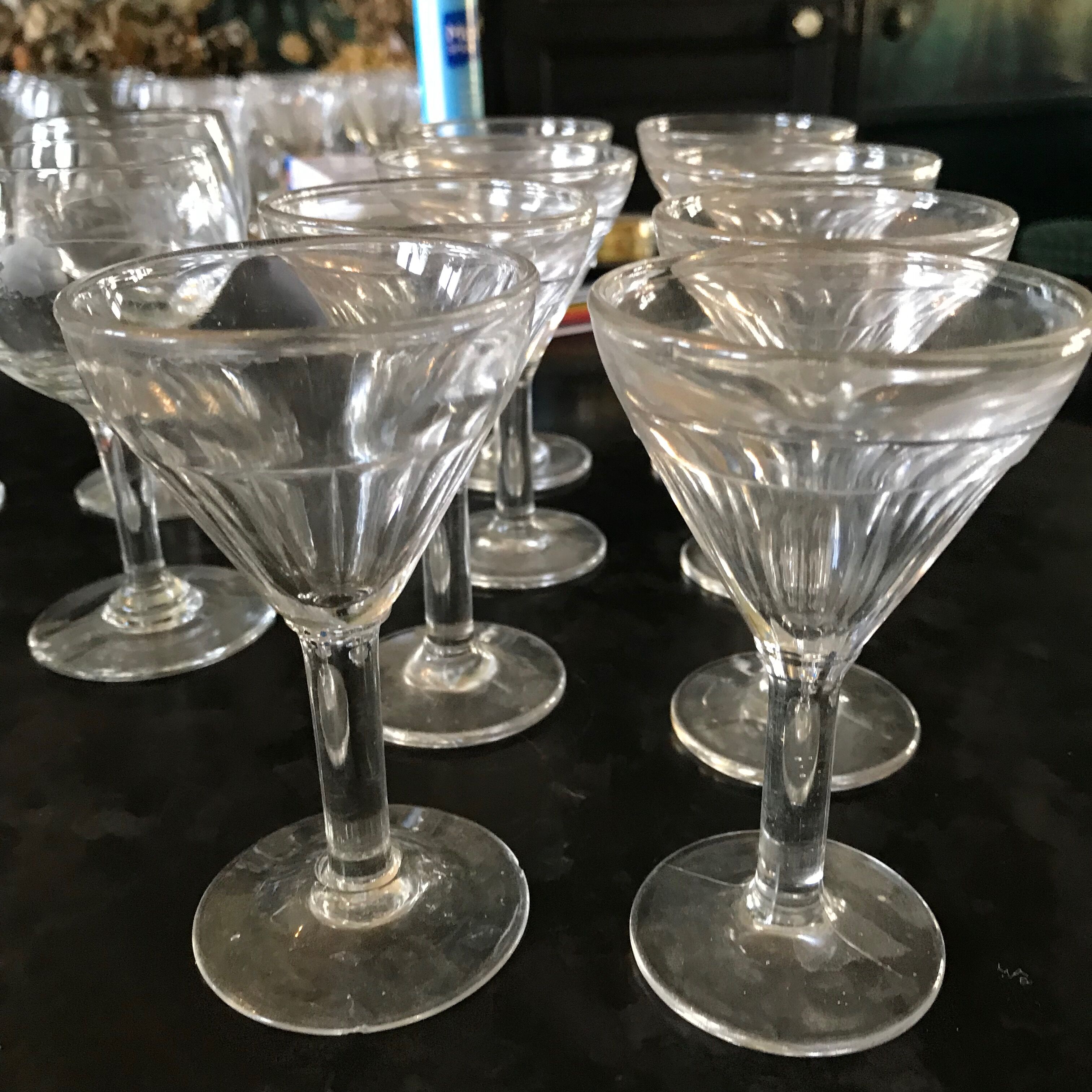 Product BHV Series of 8 glasses bistrot early twentieth century