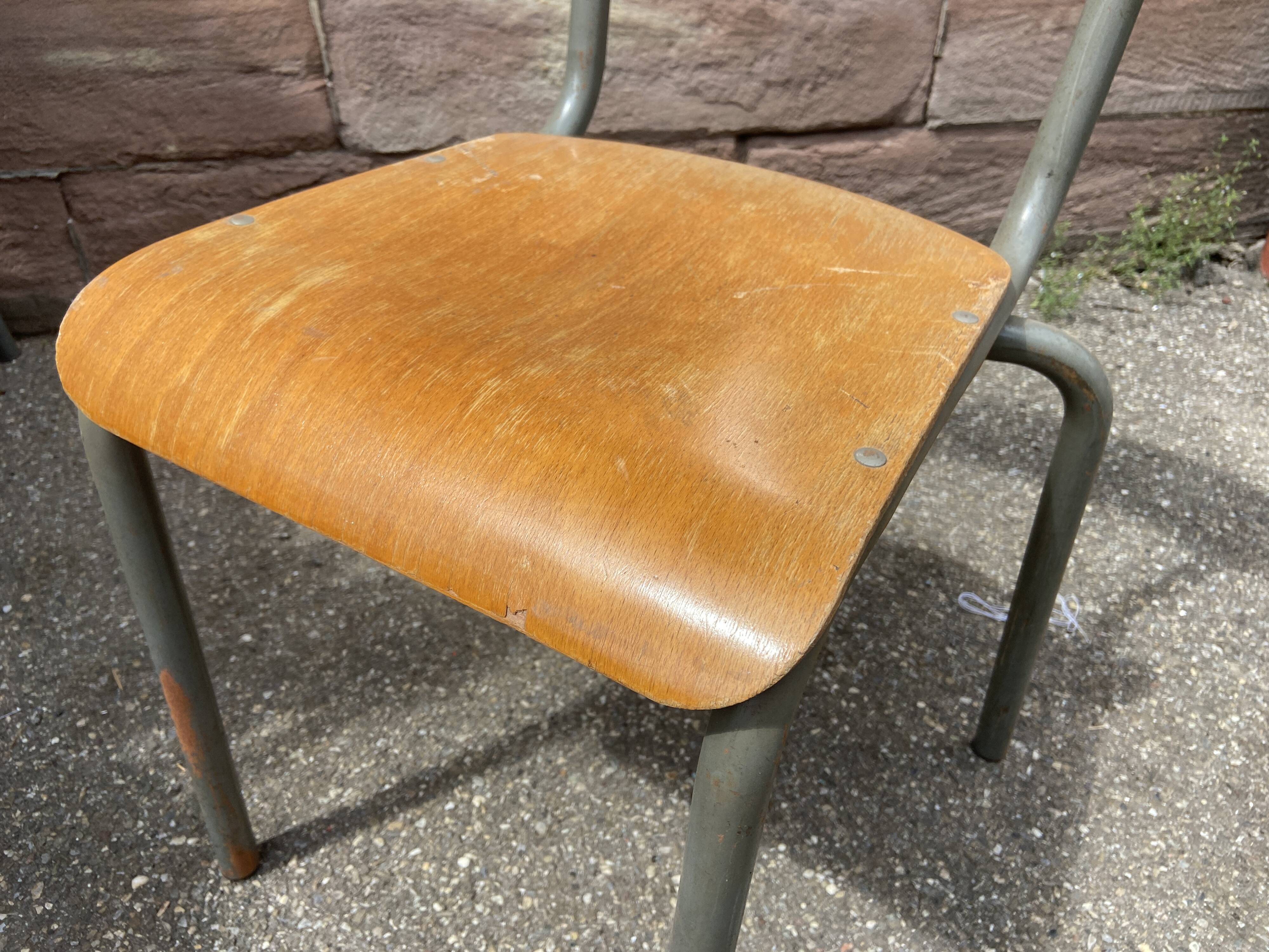 Lot 100 school chairs mullca