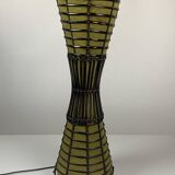 Lampadaire en bambou et tissu