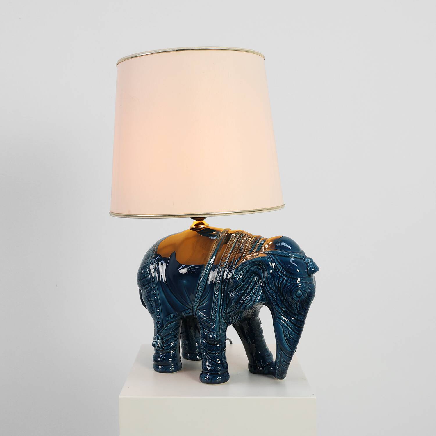 Hollywood Regency blue elephant ceramic table lamp, Belgium 1970s