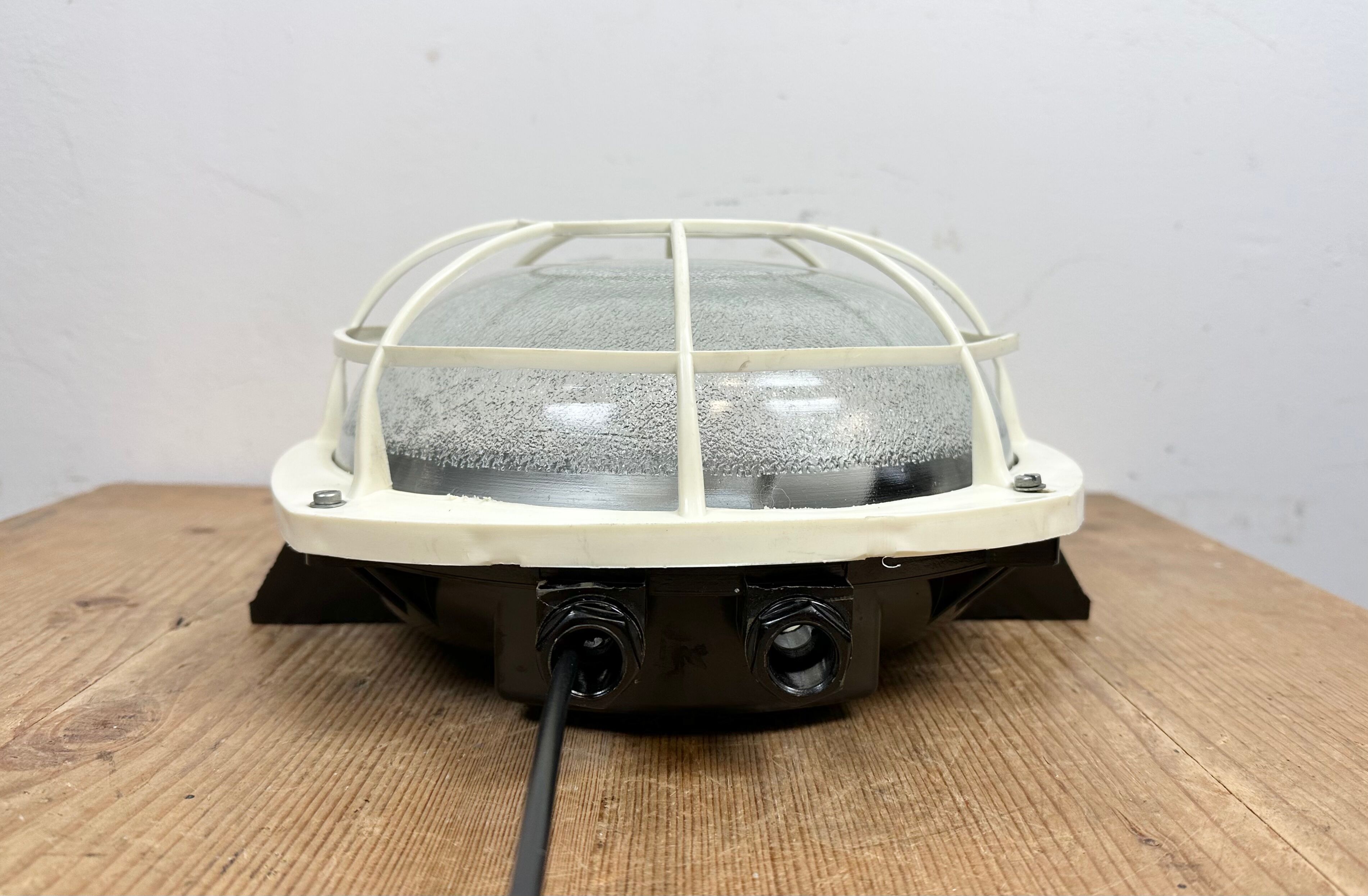 Industrial bakelite wall or ceiling light from Elektrosvit, 1980s
