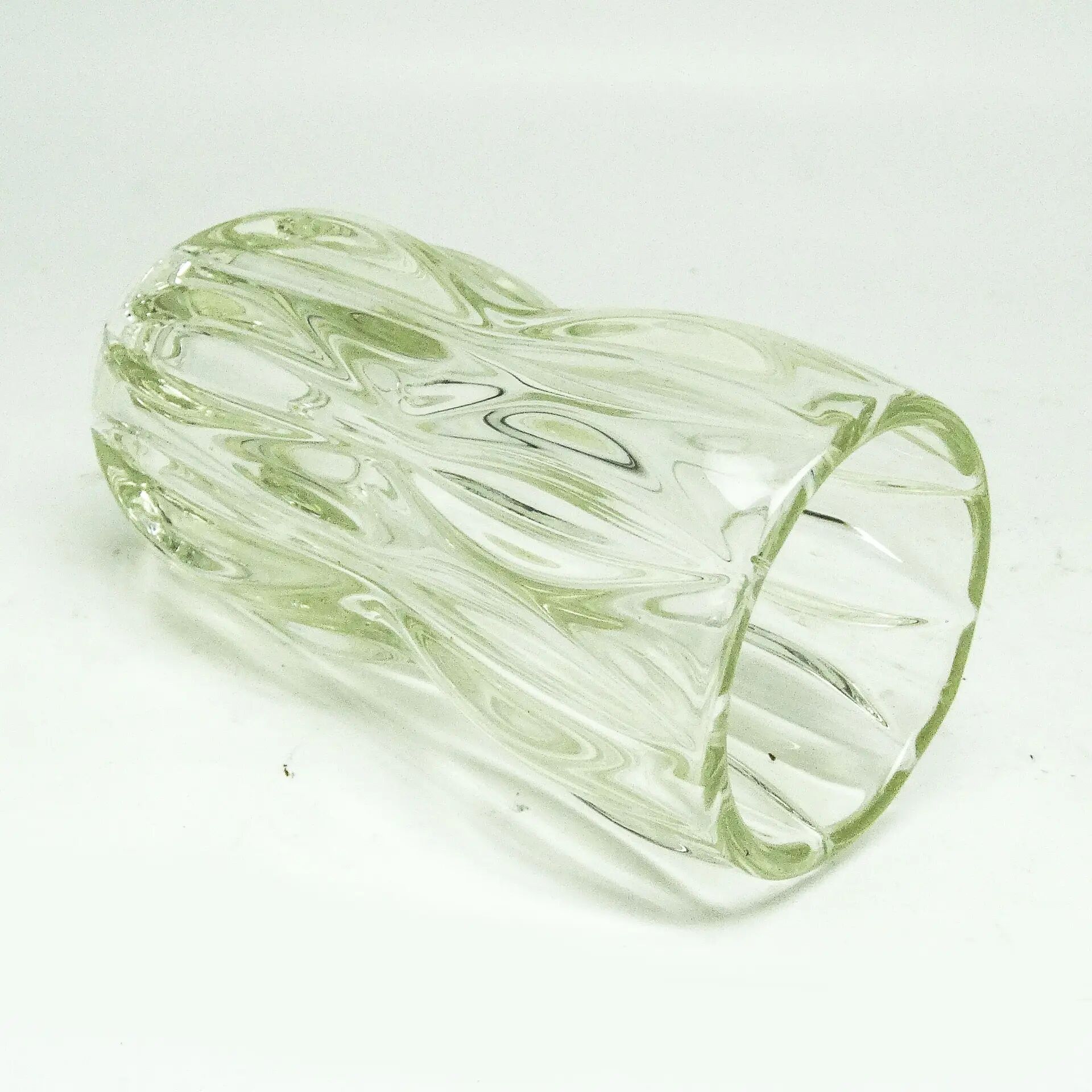 Vase, art déco, en verre violet, conçu par R. Schrotter, Inwald Glassworks, Tchécoslovaquie, années 1930