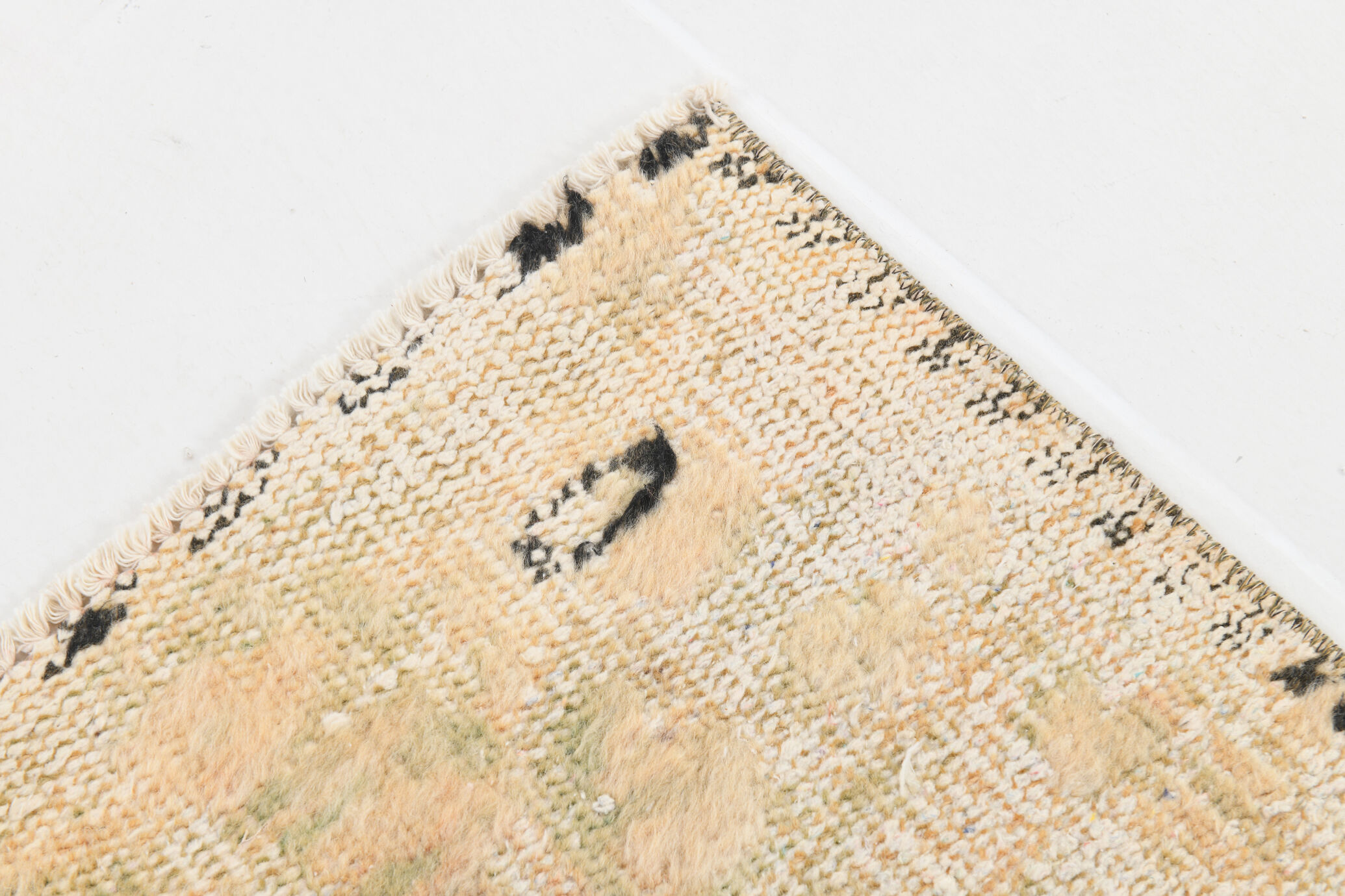 5x8 beige tones wool classic vintage rug 253x166cm