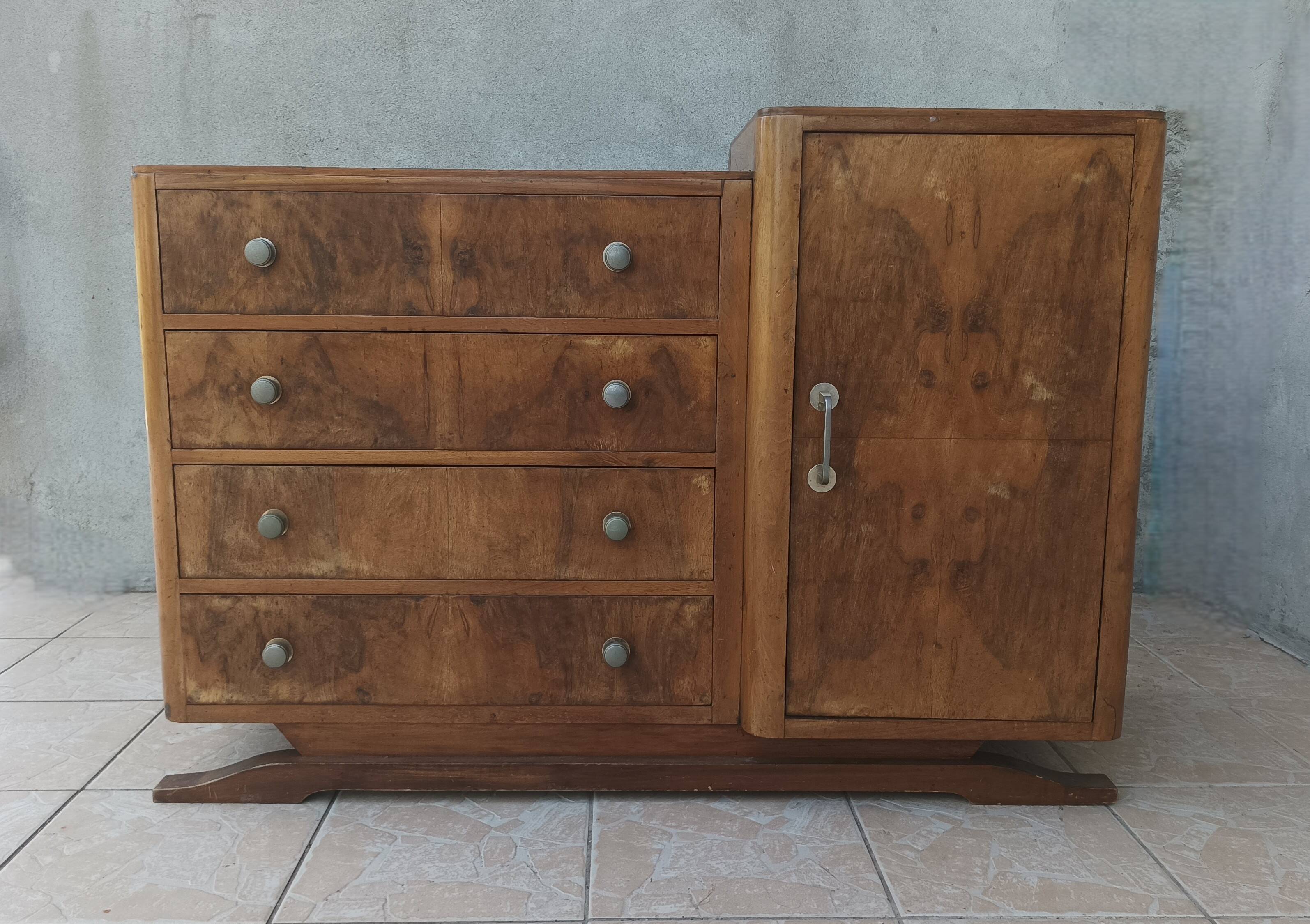 Art Deco period bar buffet in burr walnut