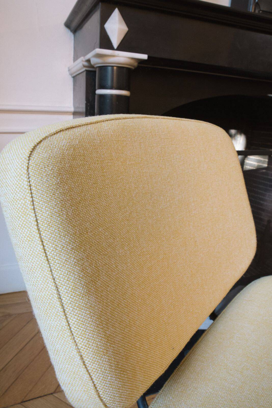 Pair of Paulin CM190 Armchairs